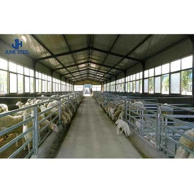 Q235 Q355B ইস্পাত গবাদি পশুর আশ্রয় পোল্ট্রি ফার্ম বিন্যাস নকশা বন্ধ ঘর মুরগি খামার